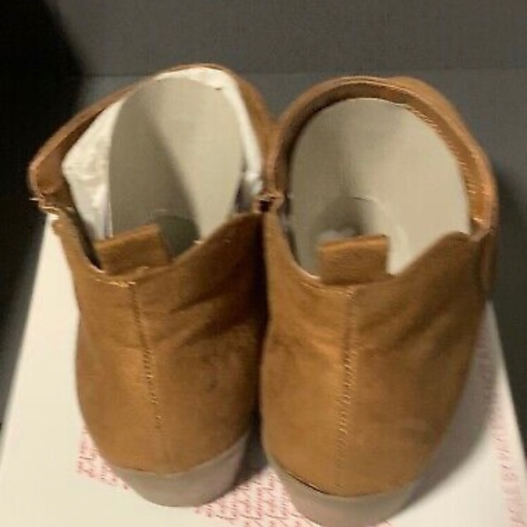 American Eagle Shannon Bootie - Picture 3 of 5